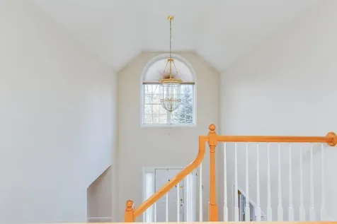 11 Queens Way Merrimack NH 03054