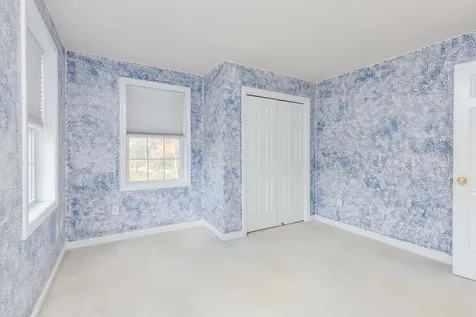 11 Queens Way Merrimack NH 03054