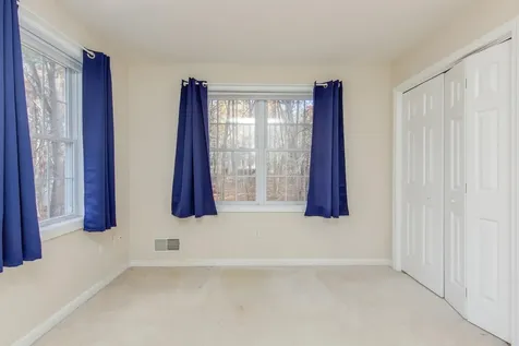 11 Queens Way Merrimack NH 03054