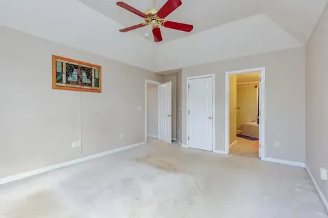 11 Queens Way Merrimack NH 03054