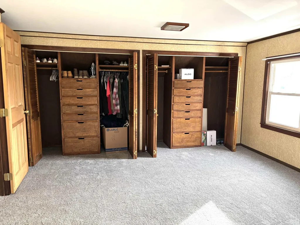 10 Townsend Avenue Salem NH 03079