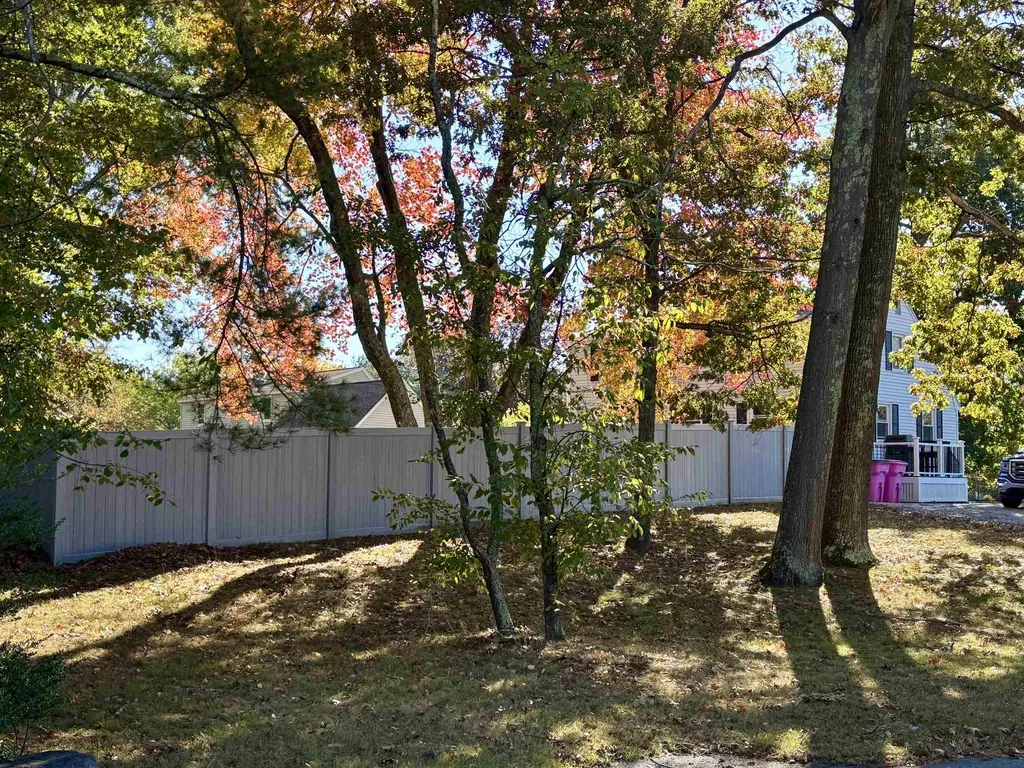 10 Townsend Avenue Salem NH 03079