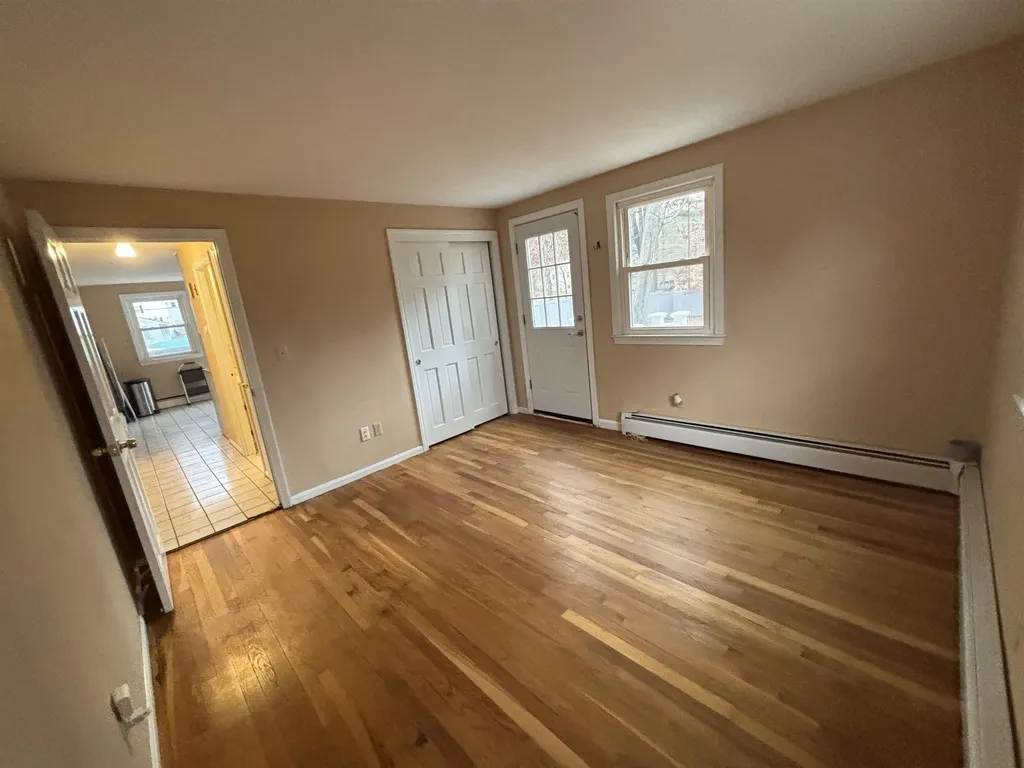 10 Townsend Avenue Salem NH 03079