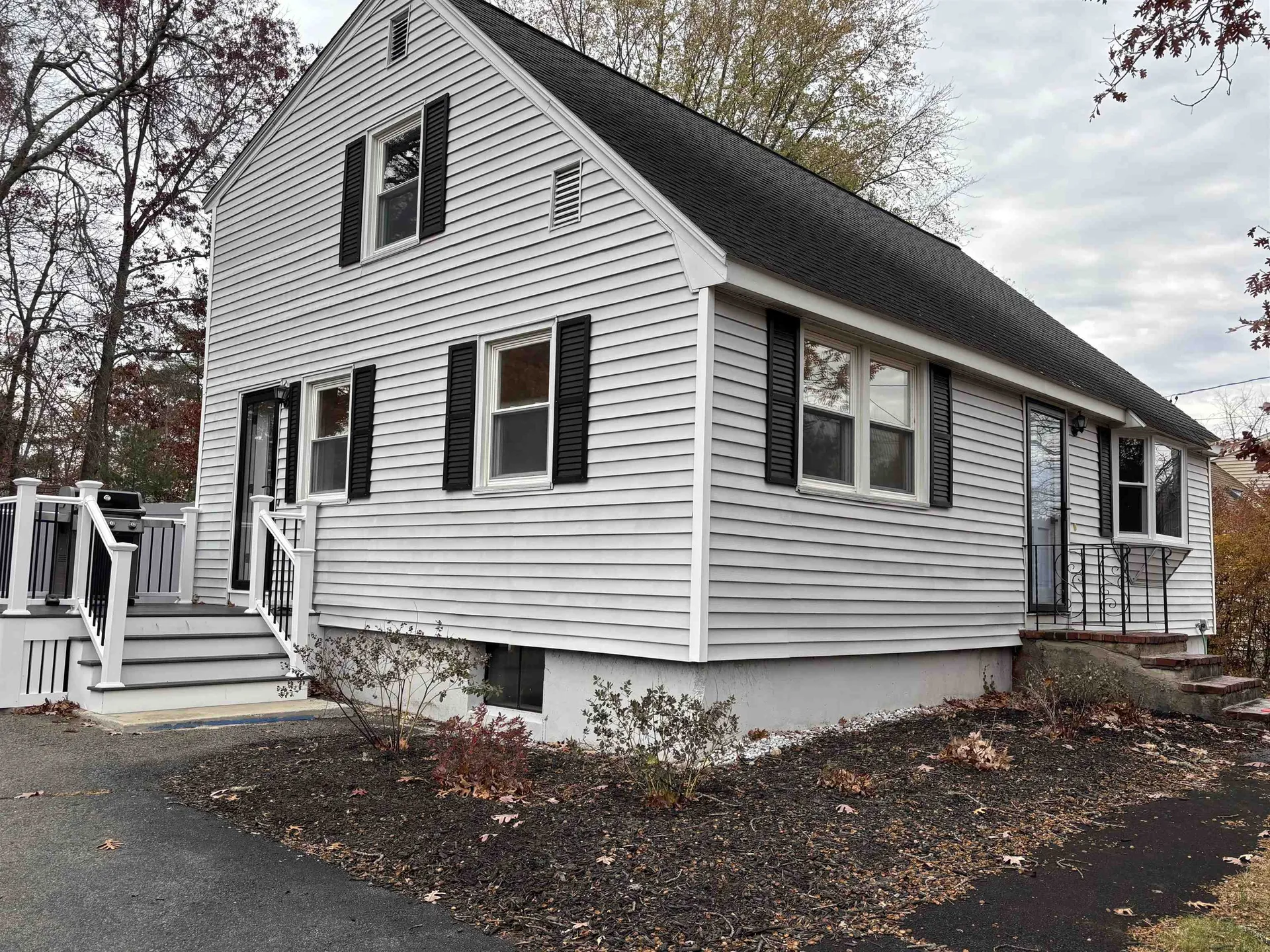 10 Townsend Avenue Salem NH 03079