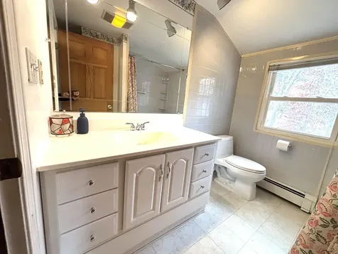 10 Townsend Avenue Salem NH 03079