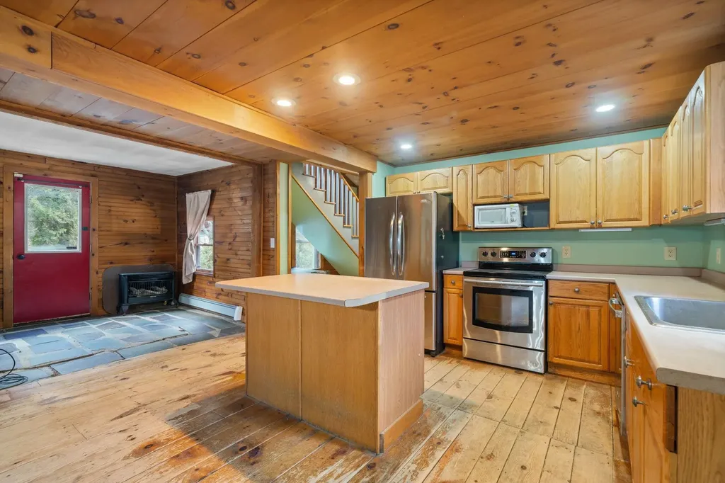 72 Ayers Road Newport NH 03773