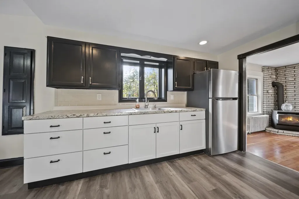 35 Thissell Avenue Dracut MA 01826