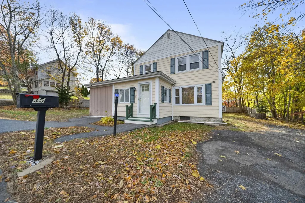 35 Thissell Avenue Dracut MA 01826