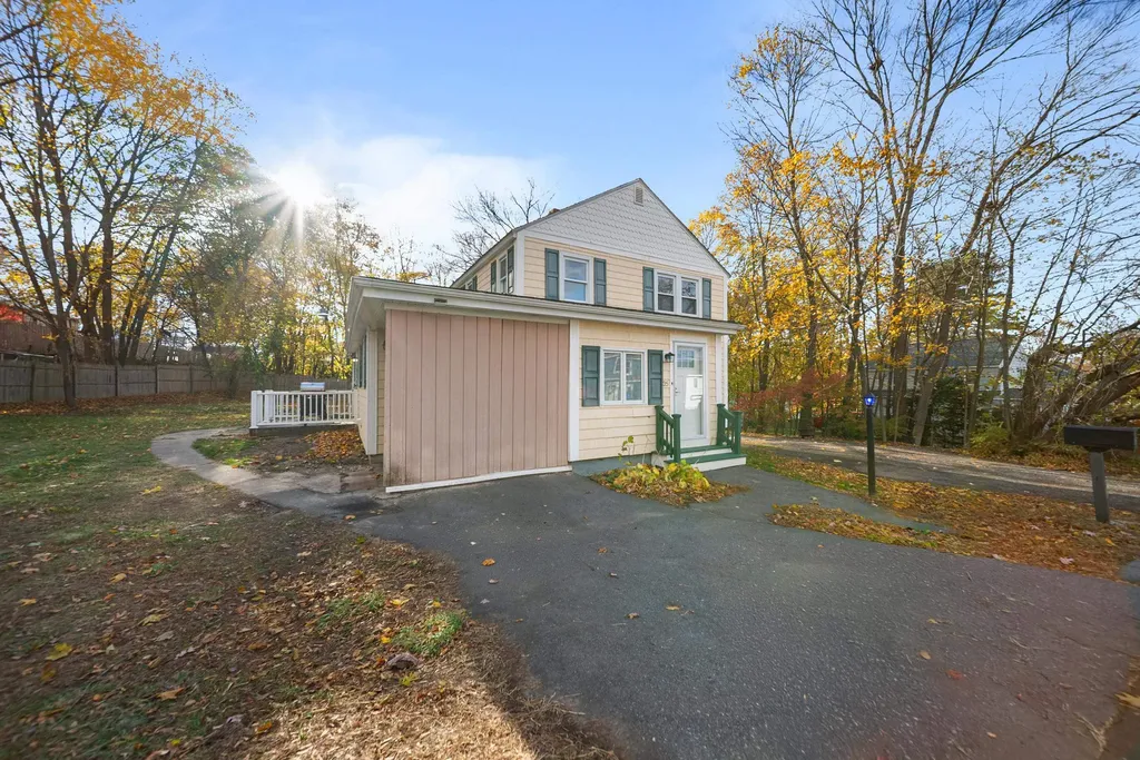 35 Thissell Avenue Dracut MA 01826