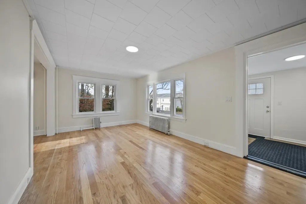 35 Thissell Avenue Dracut MA 01826