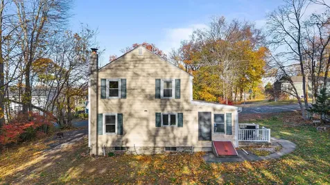 35 Thissell Avenue Dracut MA 01826