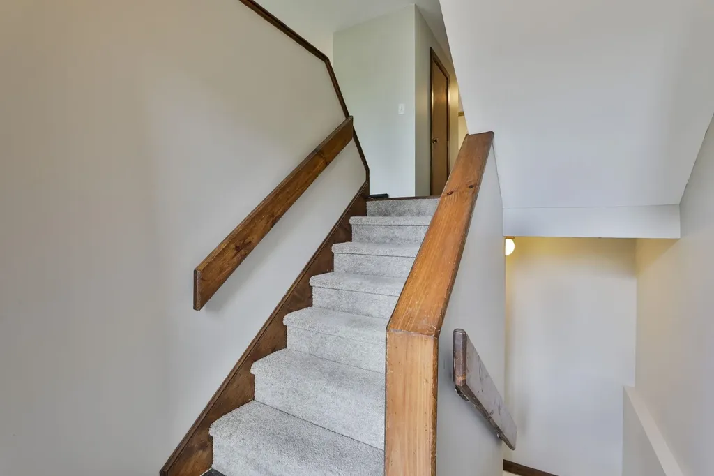 6 Cornwall Lane Nashua NH 03063