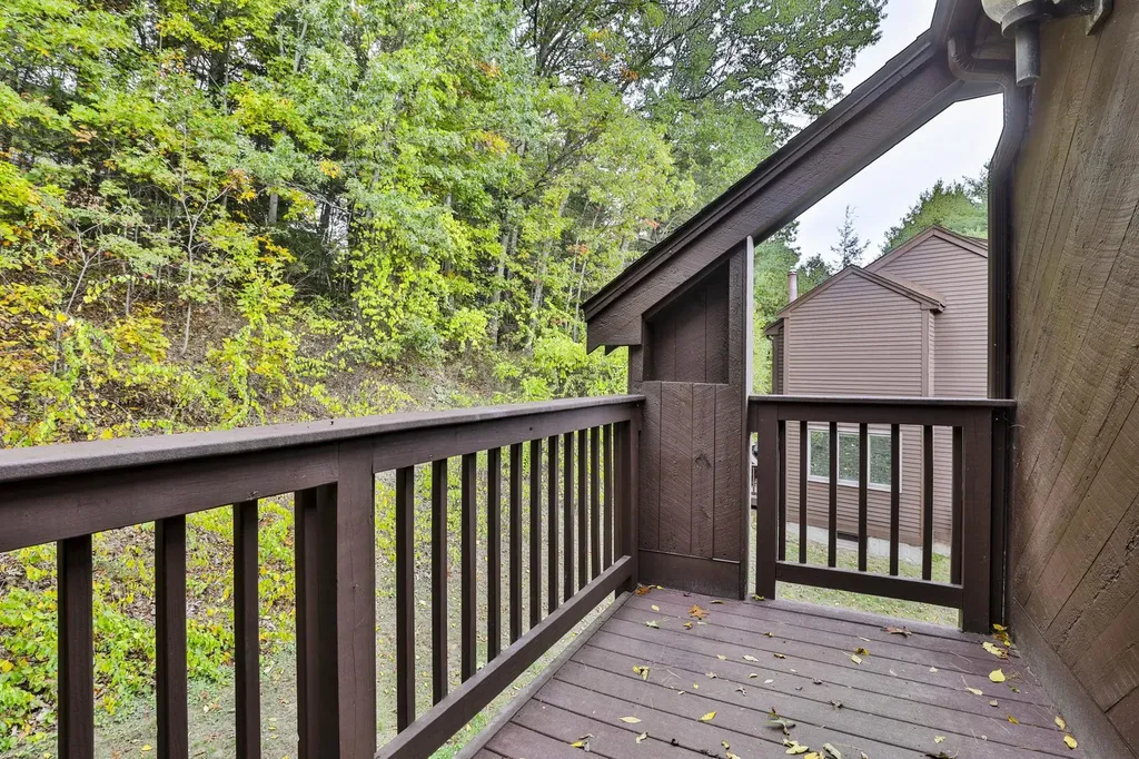 6 Cornwall Lane Nashua NH 03063