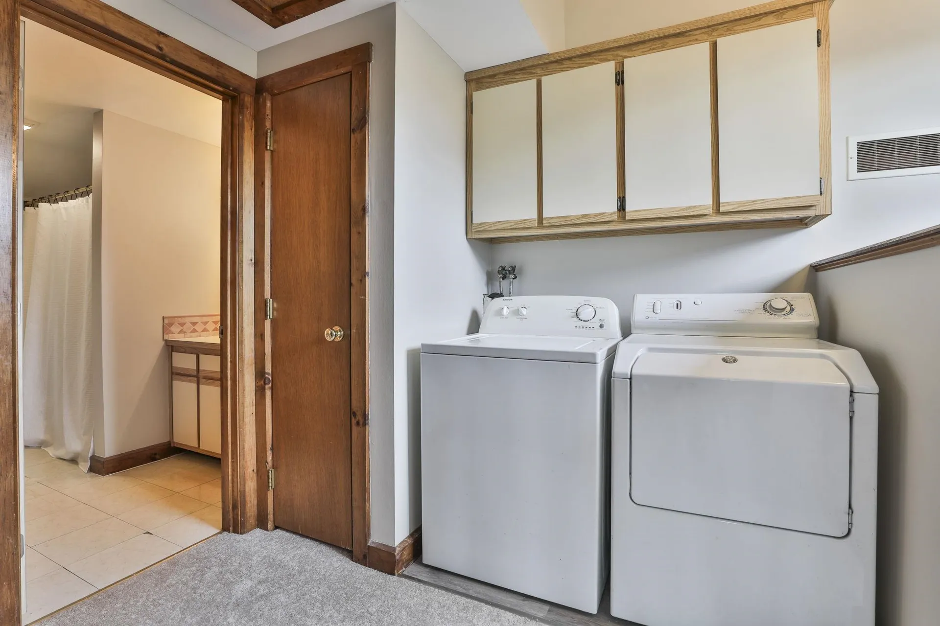 6 Cornwall Lane Nashua NH 03063