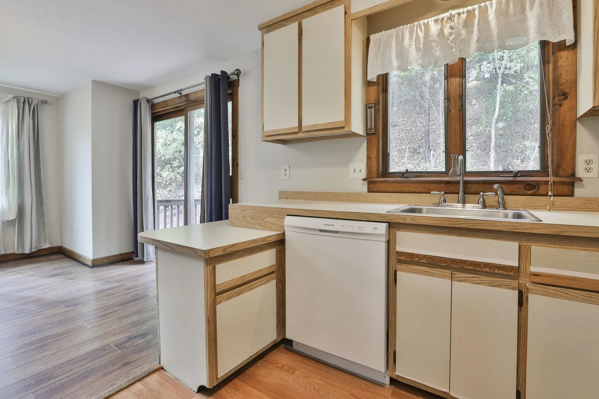 6 Cornwall Lane Nashua NH 03063