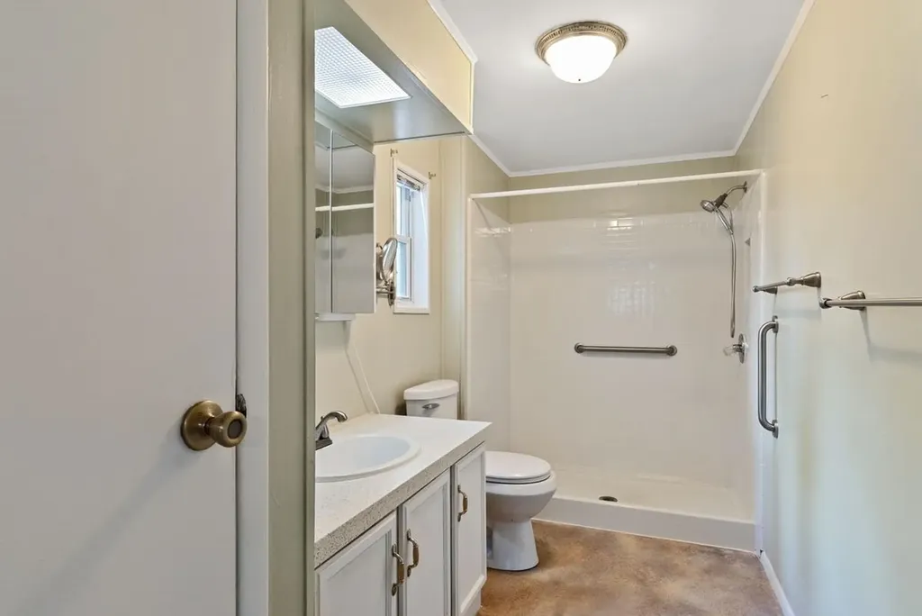 10 Erin Lane Rochester NH 03868