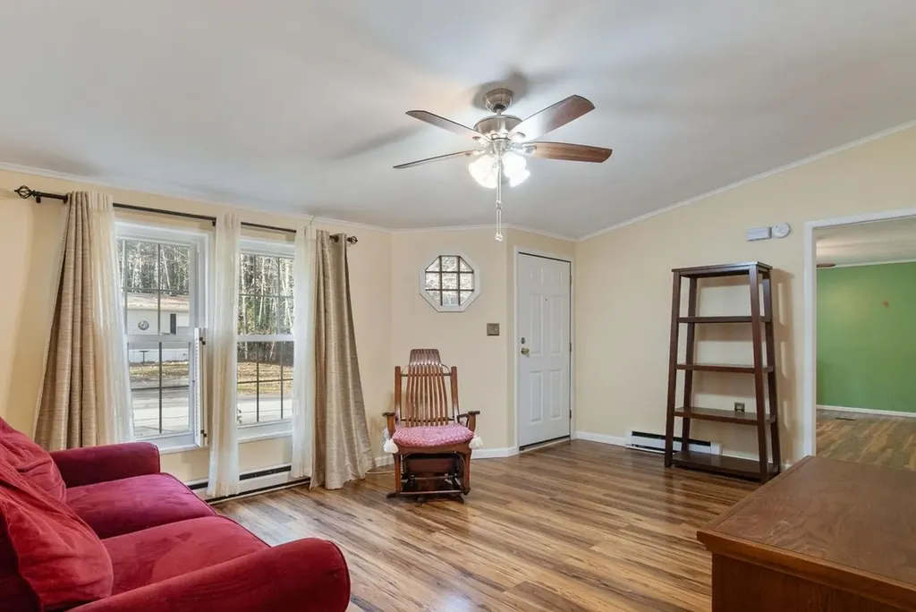 10 Erin Lane Rochester NH 03868