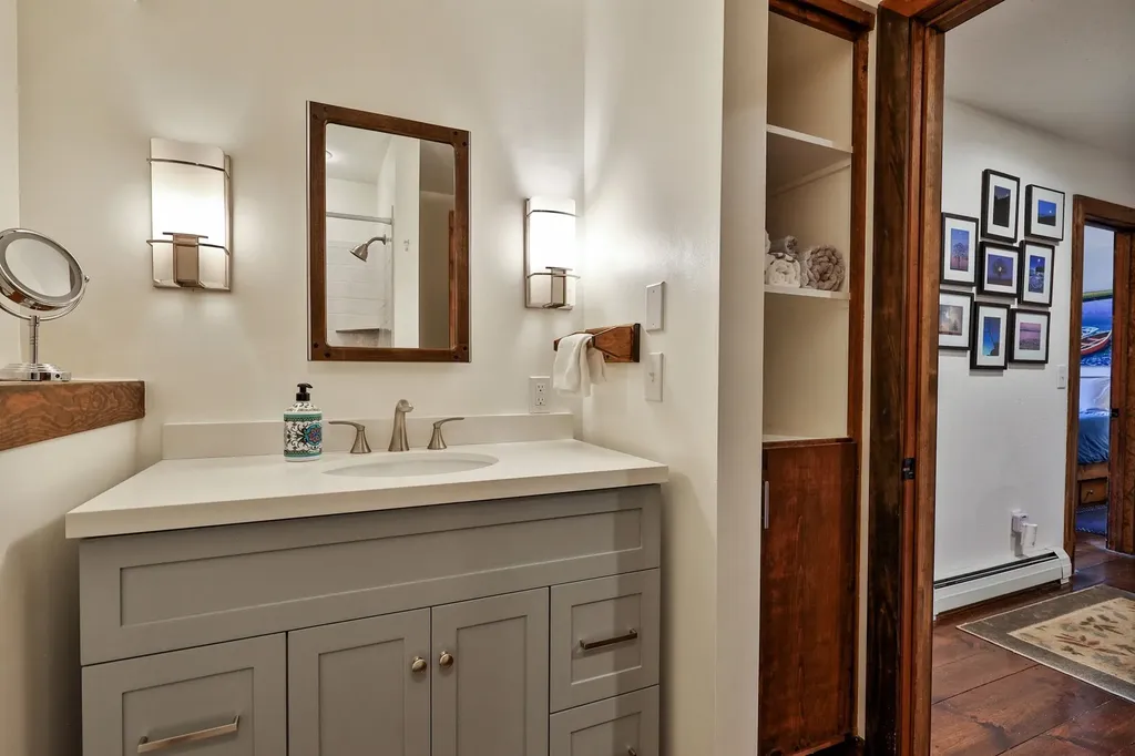 559 Crimson Hawk Road Plymouth VT 05056