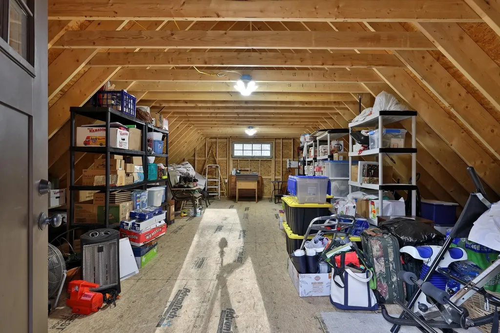 559 Crimson Hawk Road Plymouth VT 05056