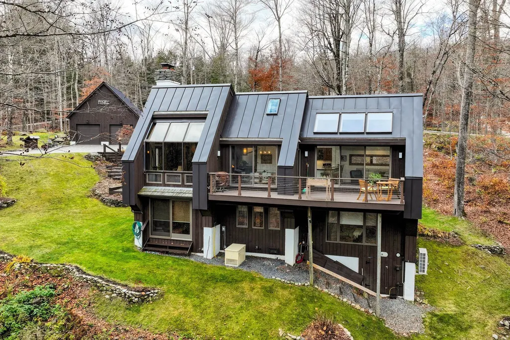 559 Crimson Hawk Road Plymouth VT 05056