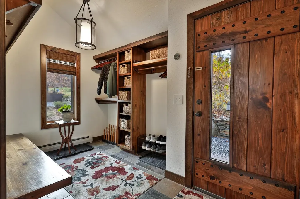 559 Crimson Hawk Road Plymouth VT 05056