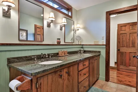 559 Crimson Hawk Road Plymouth VT 05056