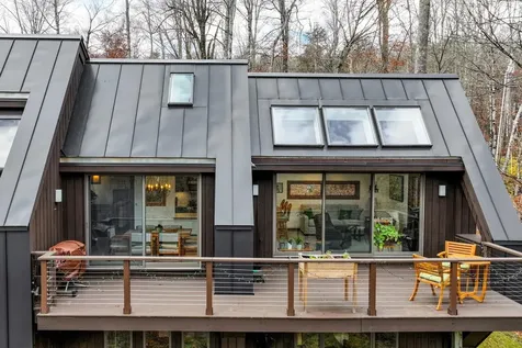 559 Crimson Hawk Road Plymouth VT 05056