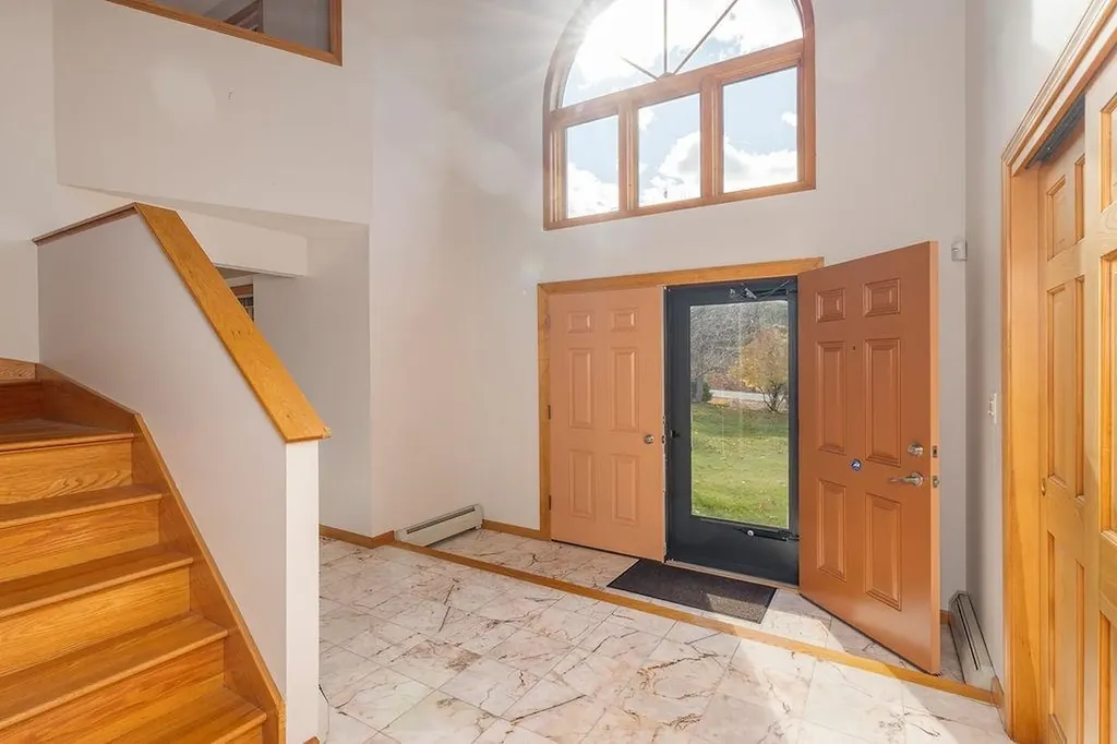 8 Longview Drive Bow NH 03304