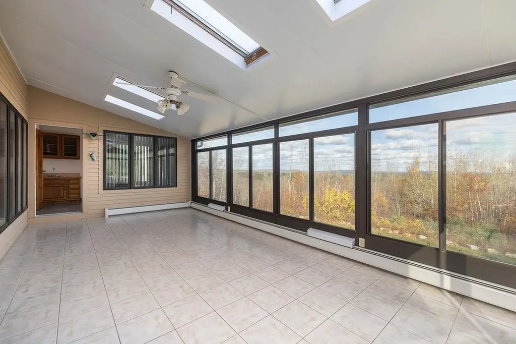 8 Longview Drive Bow NH 03304