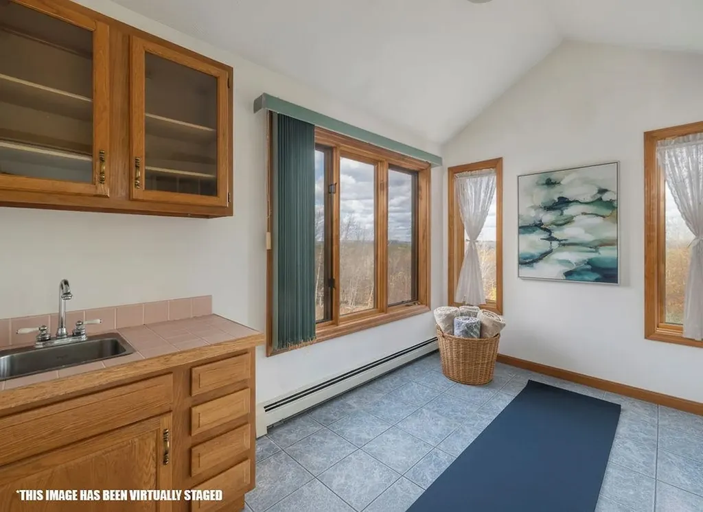 8 Longview Drive Bow NH 03304