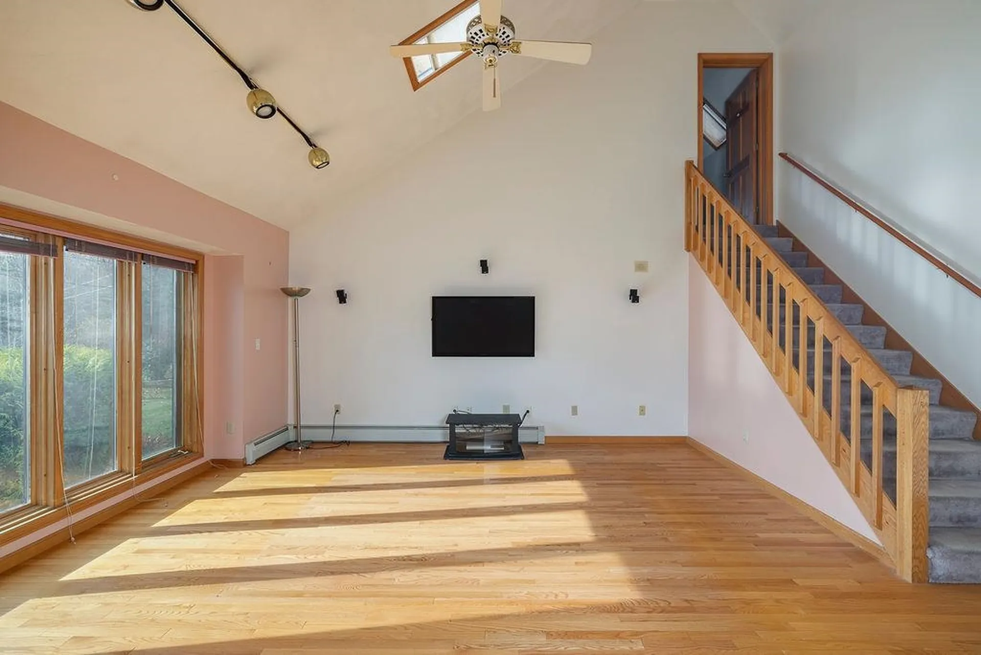 8 Longview Drive Bow NH 03304