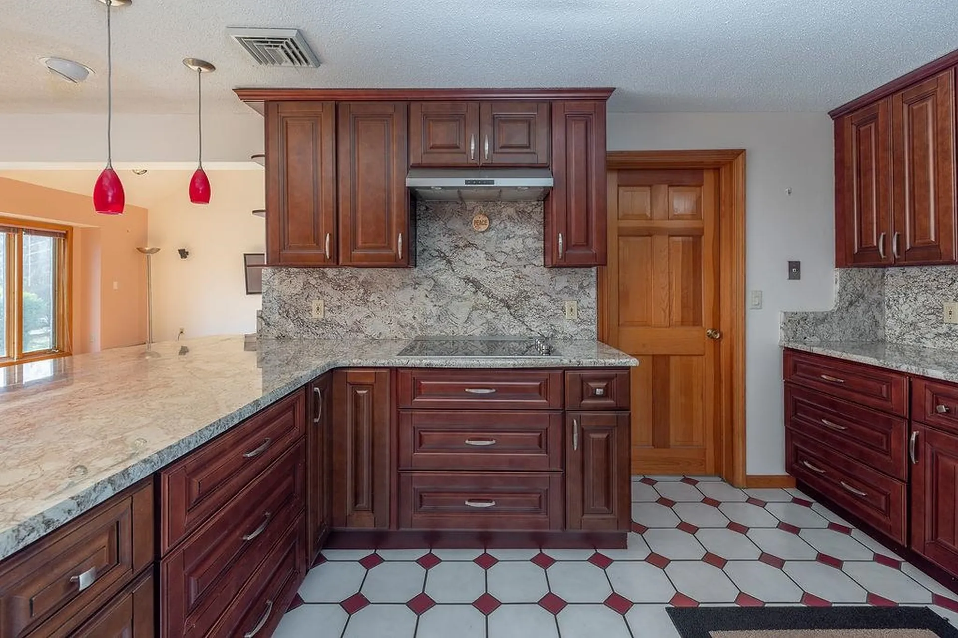 8 Longview Drive Bow NH 03304