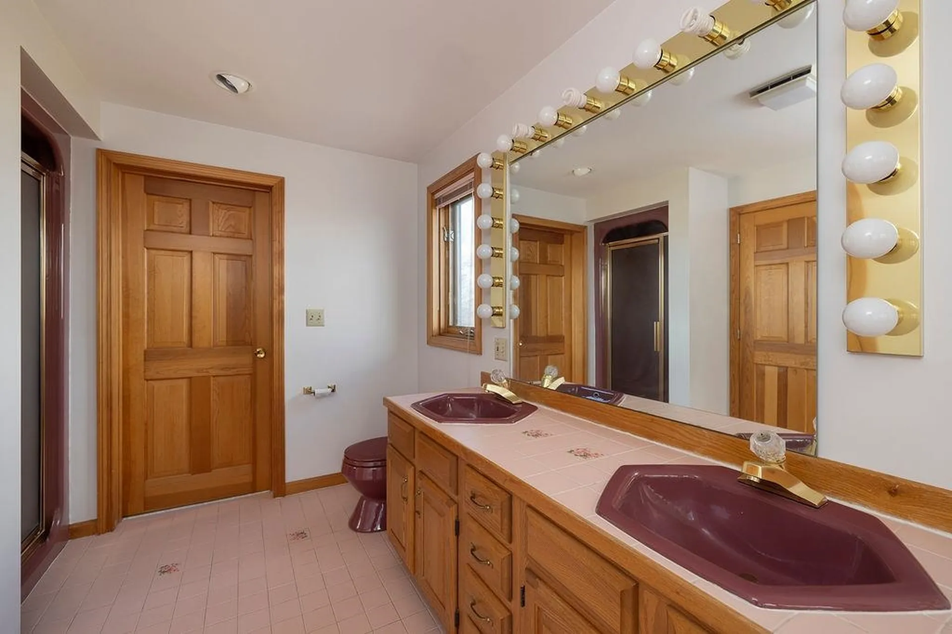 8 Longview Drive Bow NH 03304