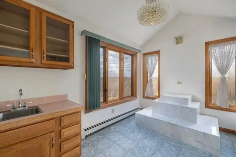 8 Longview Drive Bow NH 03304