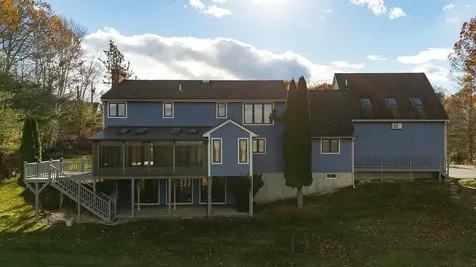 8 Longview Drive Bow NH 03304