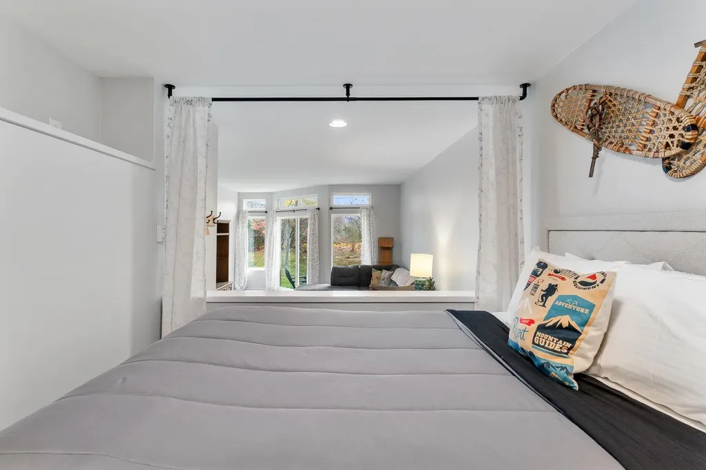 30 Mountainside Drive Warren VT 05674