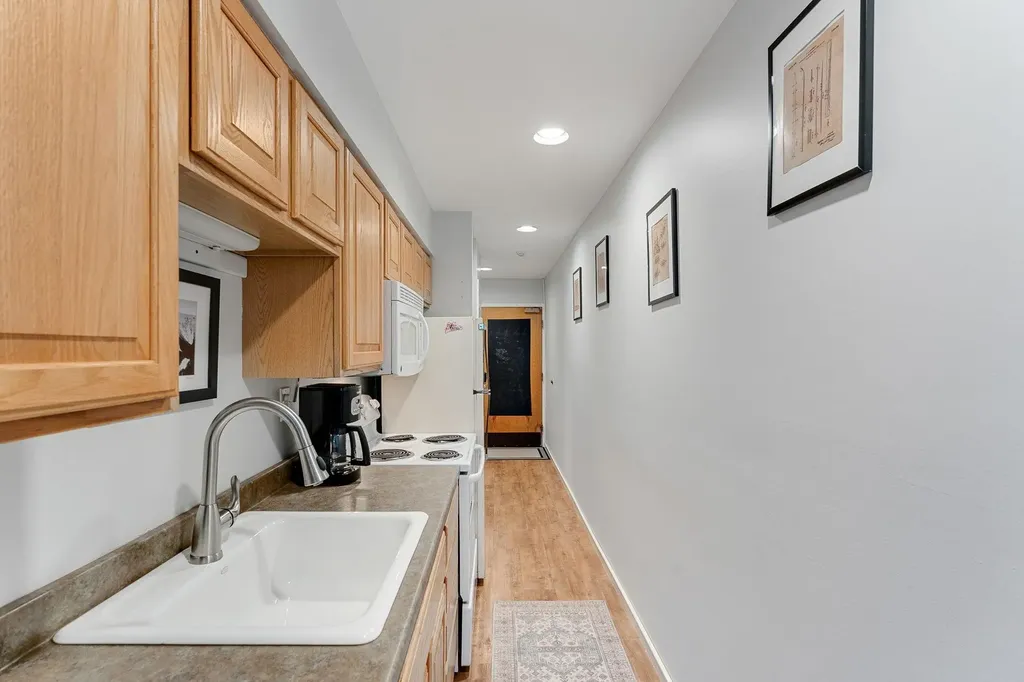 30 Mountainside Drive Warren VT 05674