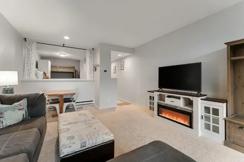 30 Mountainside Drive Warren VT 05674