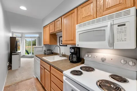 30 Mountainside Drive Warren VT 05674