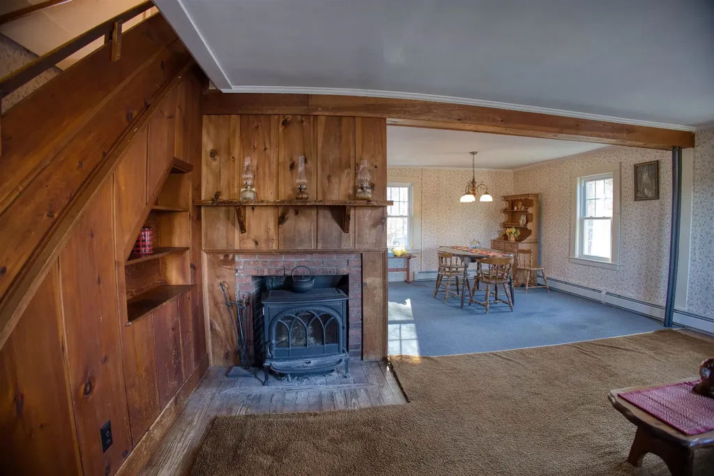 55 Pine River Road Effingham NH 03882