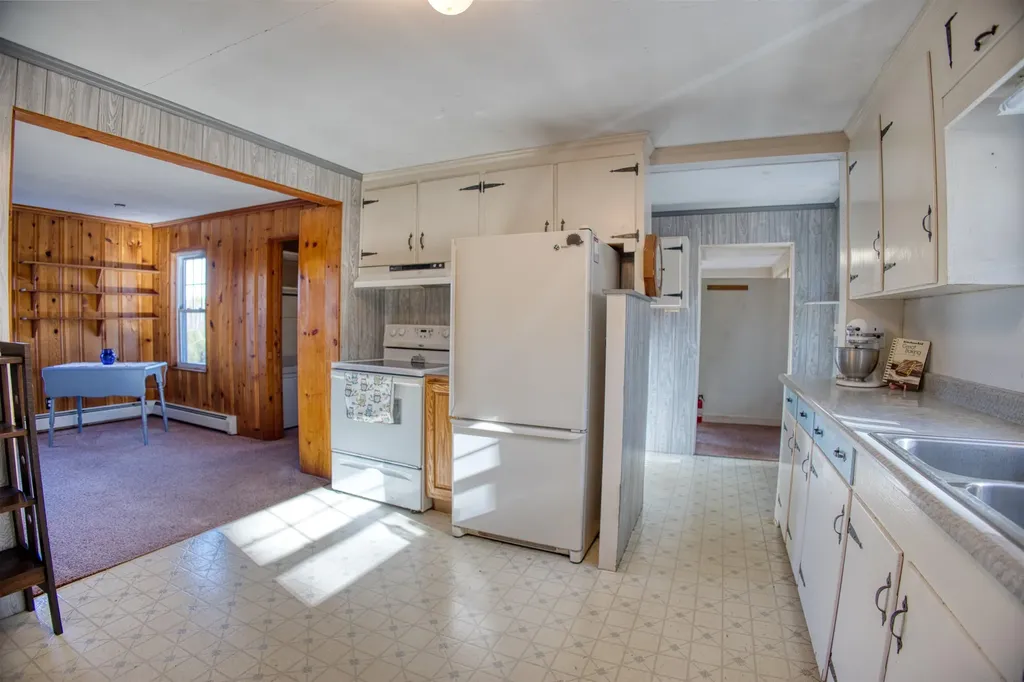 55 Pine River Road Effingham NH 03882