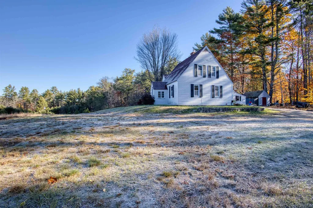 55 Pine River Road Effingham NH 03882