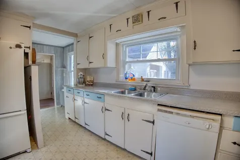 55 Pine River Road Effingham NH 03882