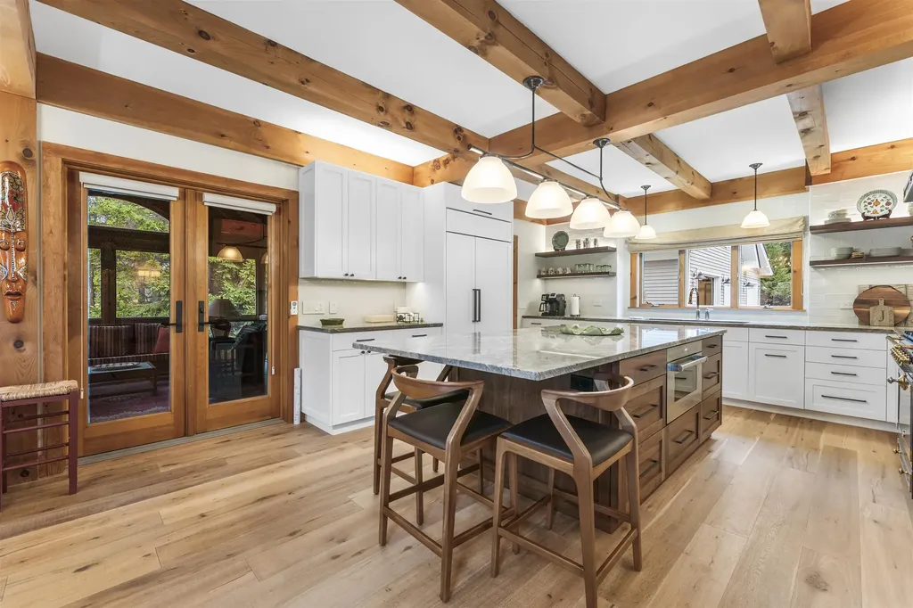 14 Stone House Road Winhall VT 05340