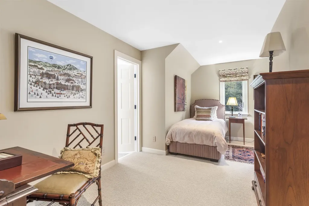 14 Stone House Road Winhall VT 05340