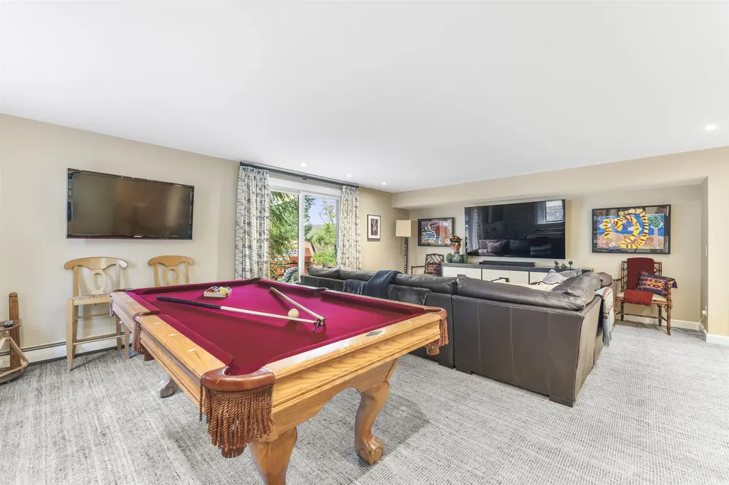 14 Stone House Road Winhall VT 05340