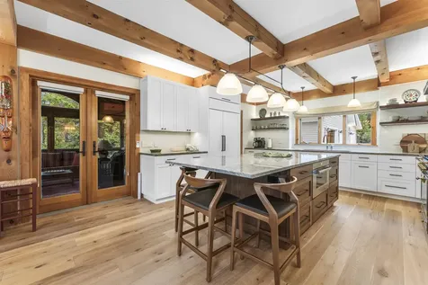 14 Stone House Road Winhall VT 05340