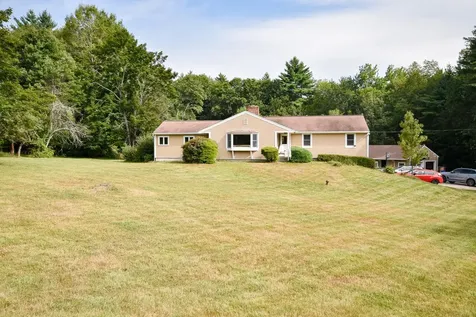 8 Moharimet Drive Madbury NH 03823-7515