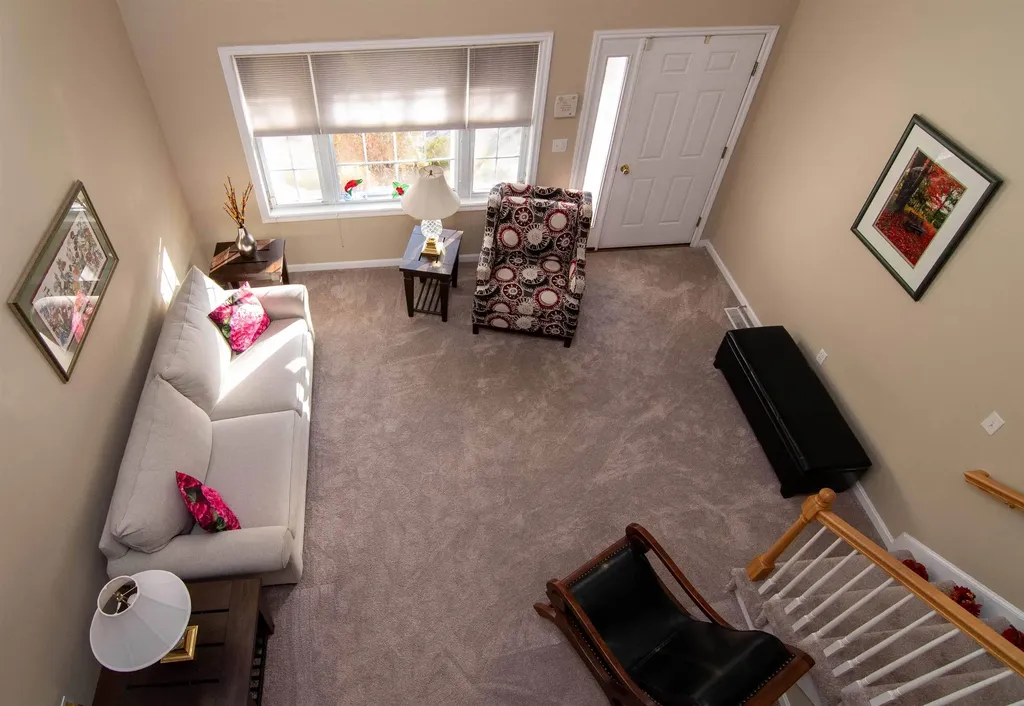 20 Locksley Lane Raymond NH 03077