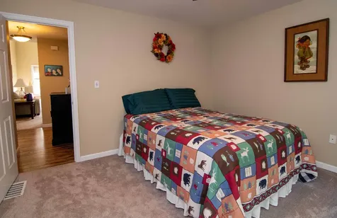 20 Locksley Lane Raymond NH 03077